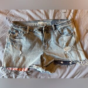 Old Navy Americana Denim Cutoff Shorts in Light Indigo